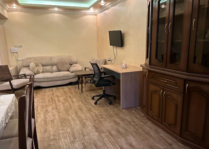 Apartment In Centre Evn